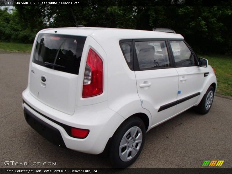 Clear White / Black Cloth 2013 Kia Soul 1.6