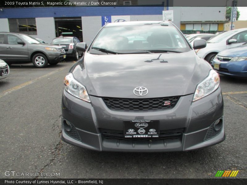 Magnetic Gray Metallic / Dark Charcoal 2009 Toyota Matrix S