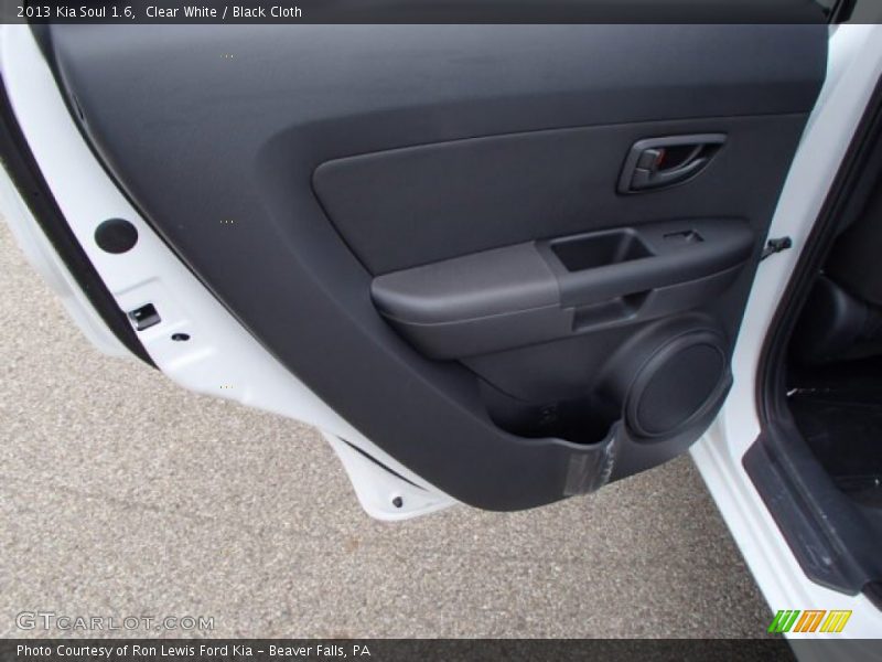 Clear White / Black Cloth 2013 Kia Soul 1.6