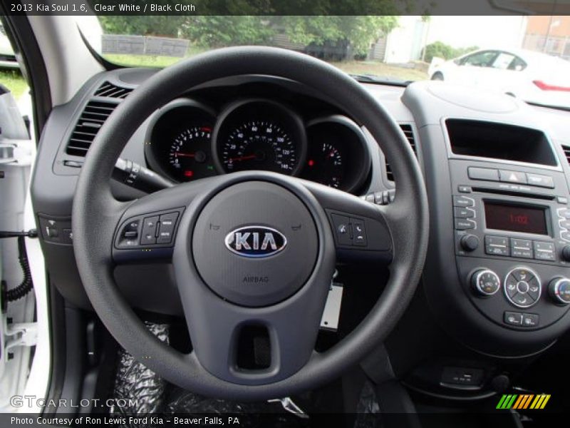 Clear White / Black Cloth 2013 Kia Soul 1.6