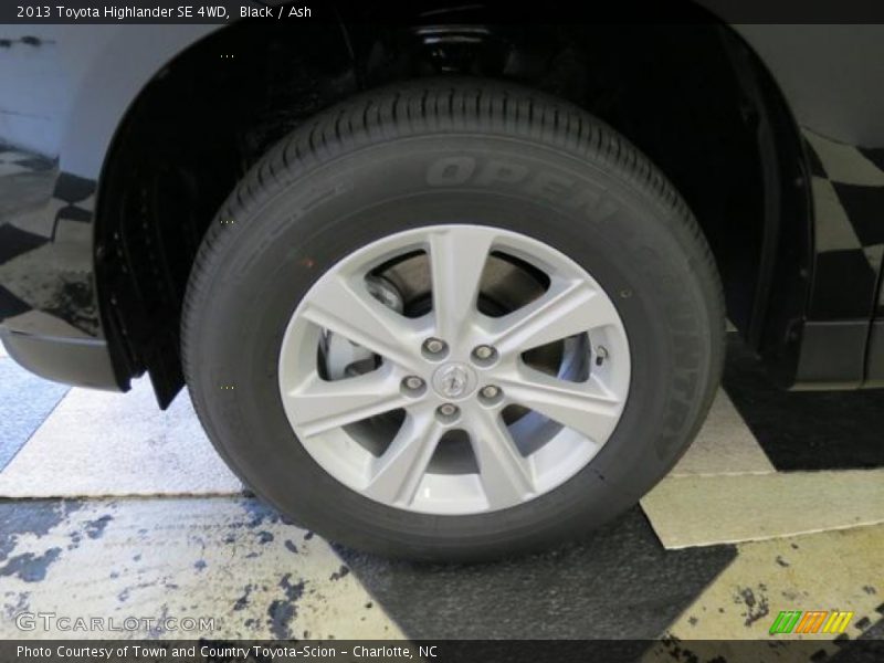 Black / Ash 2013 Toyota Highlander SE 4WD