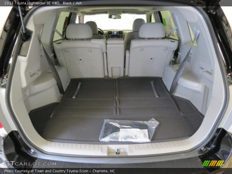 2013 Highlander SE 4WD Trunk