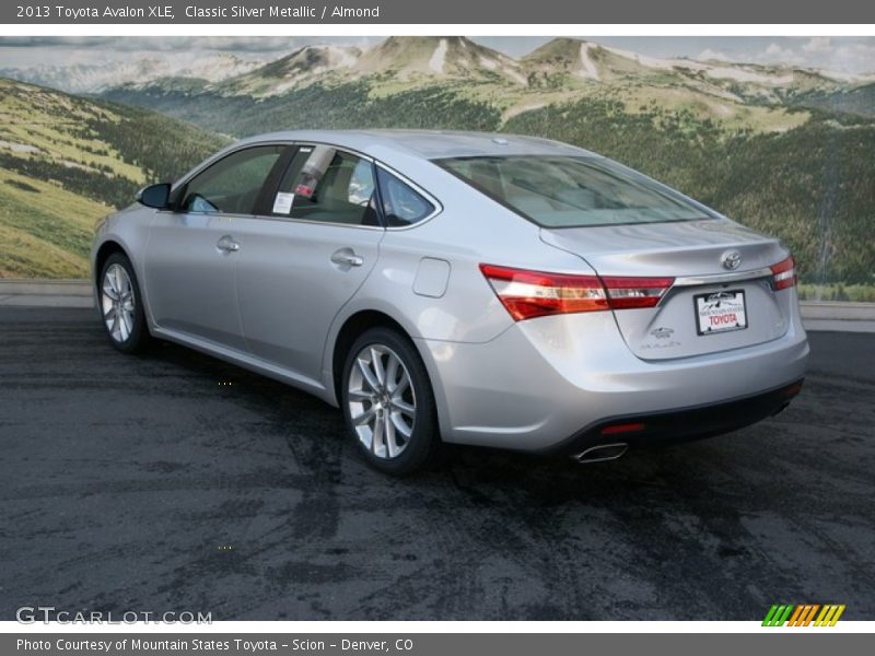 Classic Silver Metallic / Almond 2013 Toyota Avalon XLE