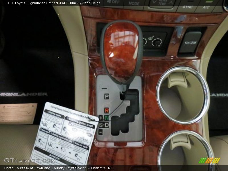 Black / Sand Beige 2013 Toyota Highlander Limited 4WD