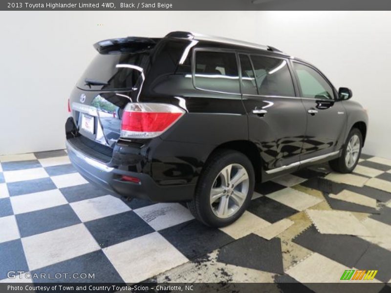 Black / Sand Beige 2013 Toyota Highlander Limited 4WD
