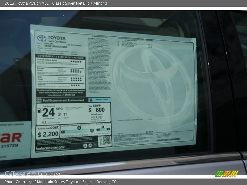 Classic Silver Metallic / Almond 2013 Toyota Avalon XLE