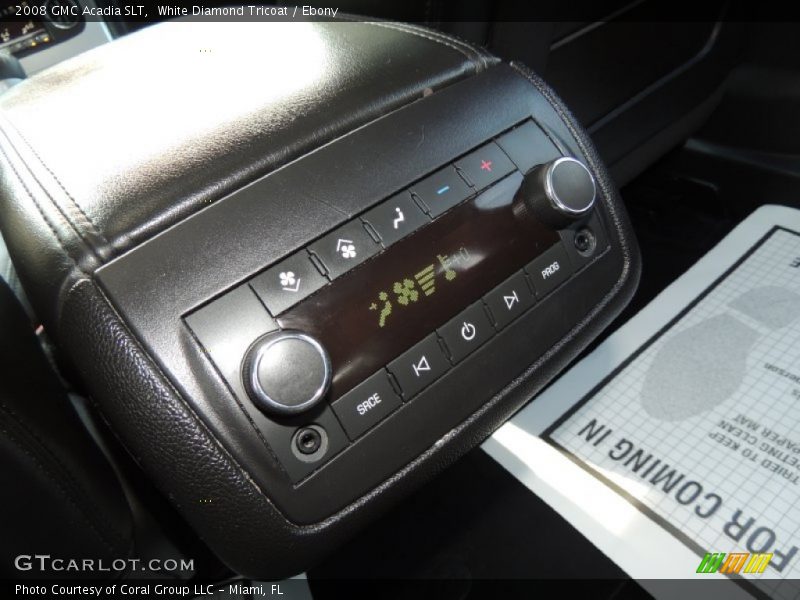 White Diamond Tricoat / Ebony 2008 GMC Acadia SLT