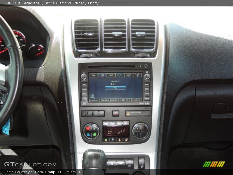 White Diamond Tricoat / Ebony 2008 GMC Acadia SLT
