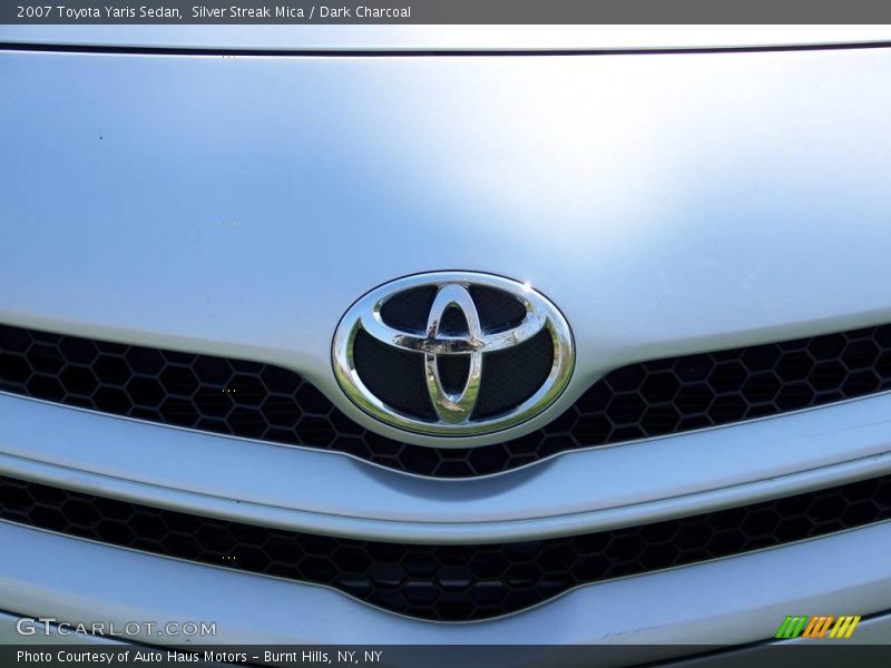 Silver Streak Mica / Dark Charcoal 2007 Toyota Yaris Sedan