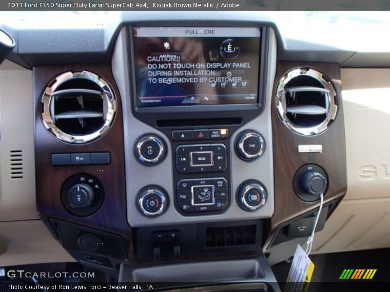 Controls of 2013 F350 Super Duty Lariat SuperCab 4x4