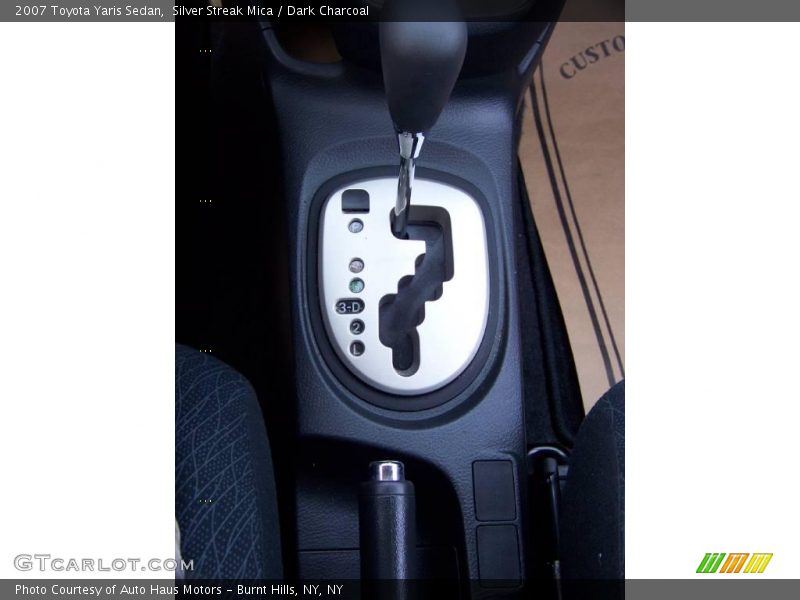 Silver Streak Mica / Dark Charcoal 2007 Toyota Yaris Sedan