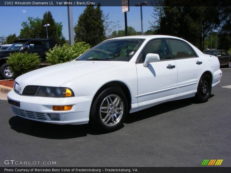 Vail White / Black/Gray 2002 Mitsubishi Diamante LS