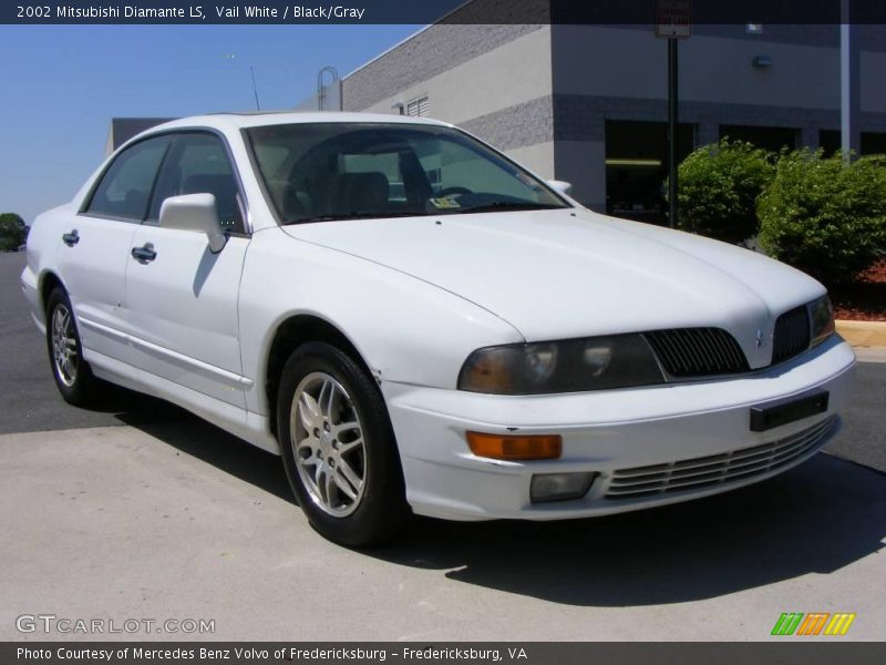 Vail White / Black/Gray 2002 Mitsubishi Diamante LS