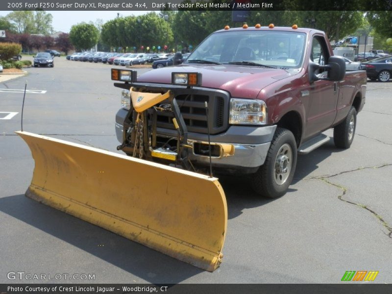 Dark Toreador Red Metallic / Medium Flint 2005 Ford F250 Super Duty XL Regular Cab 4x4