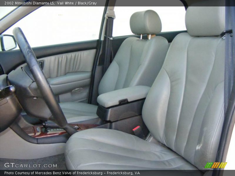 Vail White / Black/Gray 2002 Mitsubishi Diamante LS