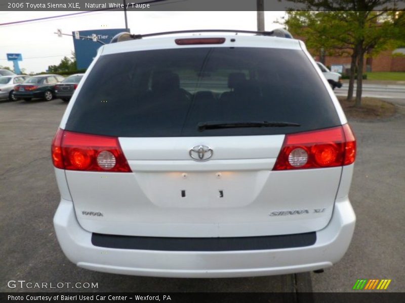 Natural White / Taupe 2006 Toyota Sienna XLE