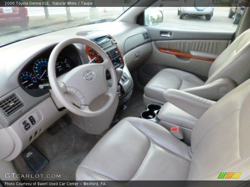 Natural White / Taupe 2006 Toyota Sienna XLE