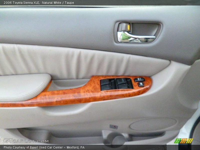 Natural White / Taupe 2006 Toyota Sienna XLE