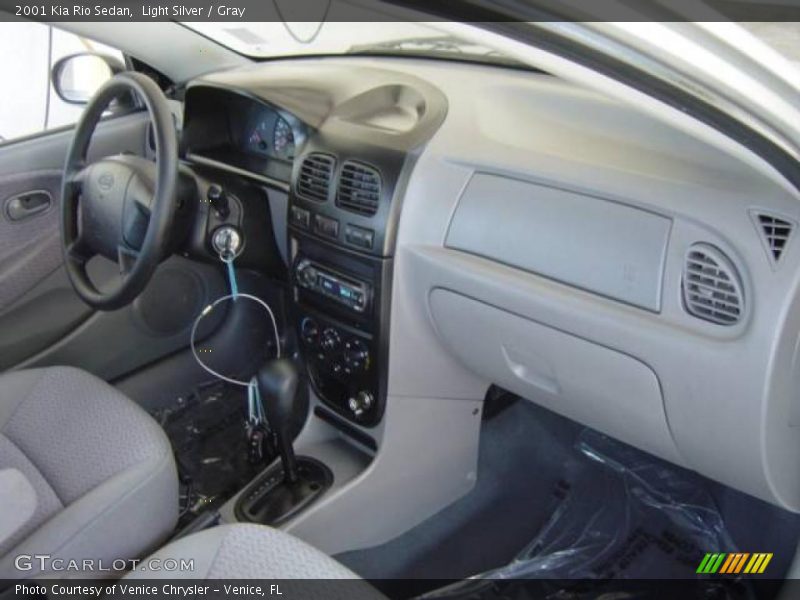 Light Silver / Gray 2001 Kia Rio Sedan