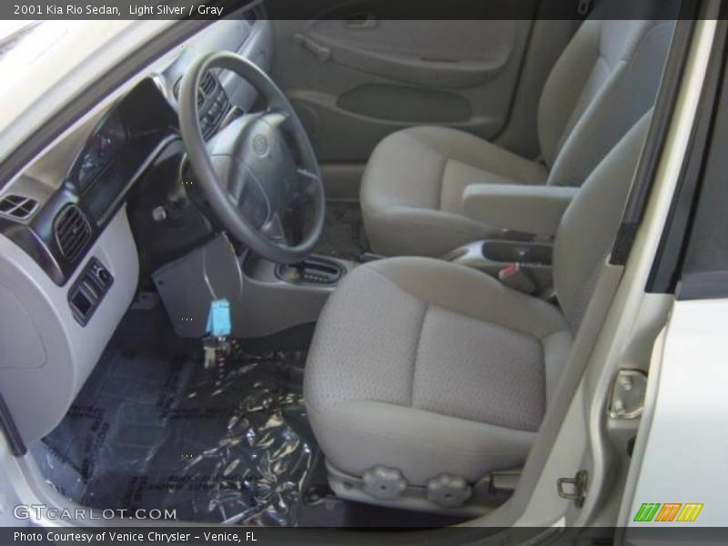 Light Silver / Gray 2001 Kia Rio Sedan