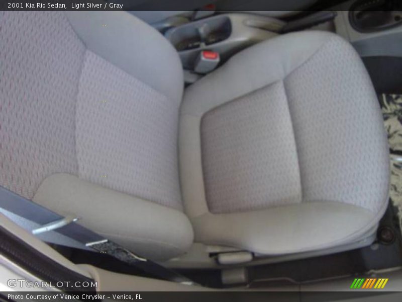 Light Silver / Gray 2001 Kia Rio Sedan
