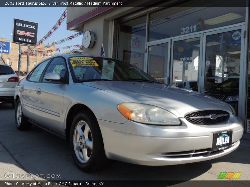 Silver Frost Metallic / Medium Parchment 2002 Ford Taurus SES