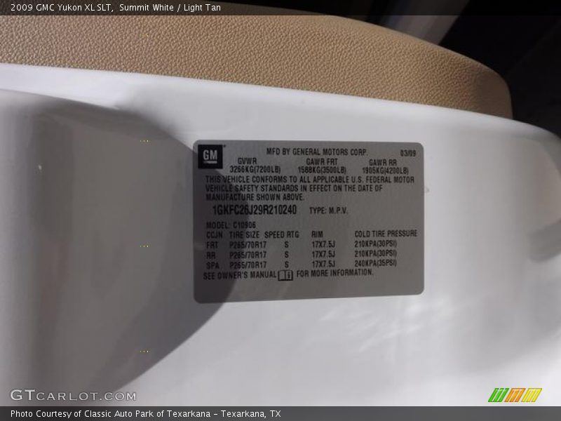 Summit White / Light Tan 2009 GMC Yukon XL SLT