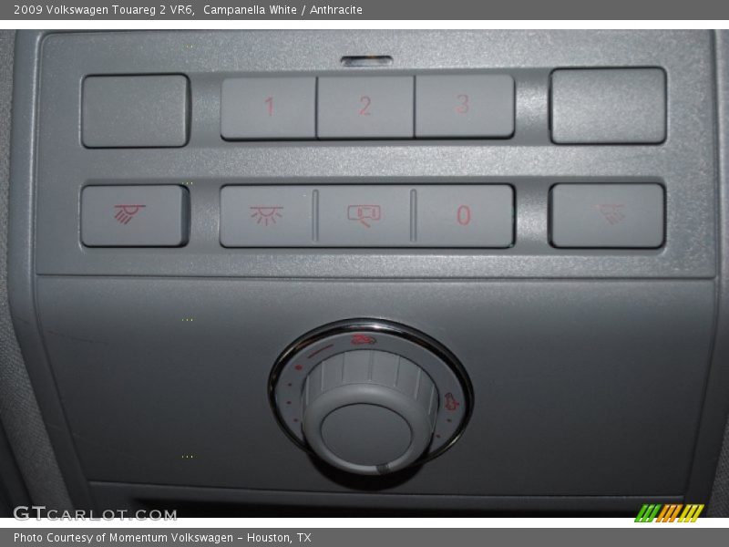 Campanella White / Anthracite 2009 Volkswagen Touareg 2 VR6