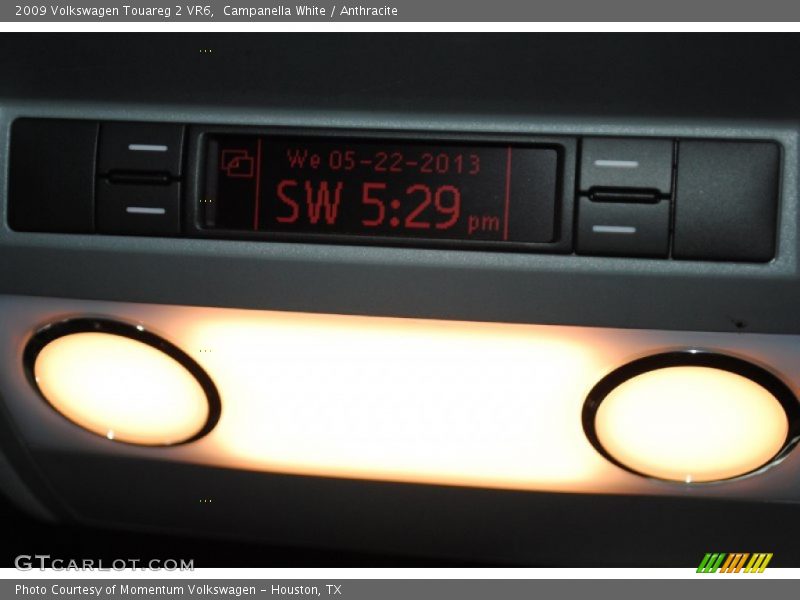 Campanella White / Anthracite 2009 Volkswagen Touareg 2 VR6
