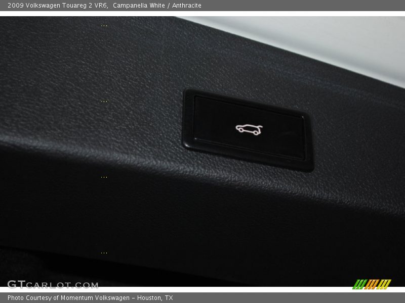 Campanella White / Anthracite 2009 Volkswagen Touareg 2 VR6