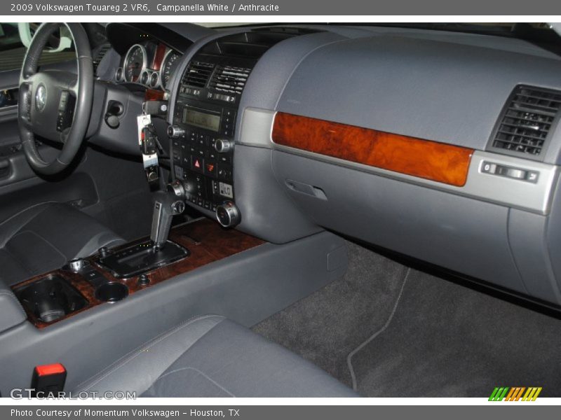 Campanella White / Anthracite 2009 Volkswagen Touareg 2 VR6