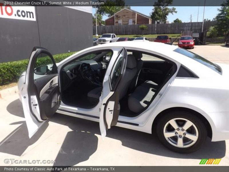 Summit White / Medium Titanium 2012 Chevrolet Cruze LT
