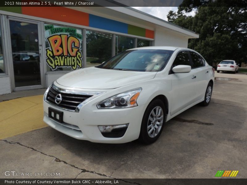 Pearl White / Charcoal 2013 Nissan Altima 2.5 S