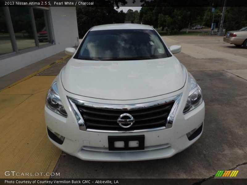 Pearl White / Charcoal 2013 Nissan Altima 2.5 S