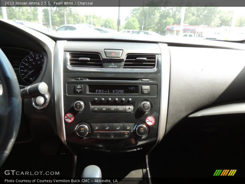 Pearl White / Charcoal 2013 Nissan Altima 2.5 S