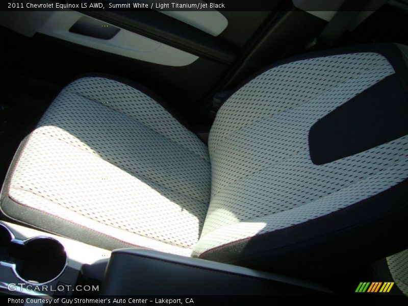 Summit White / Light Titanium/Jet Black 2011 Chevrolet Equinox LS AWD