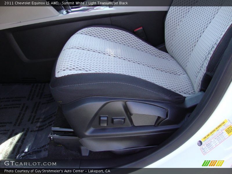 Summit White / Light Titanium/Jet Black 2011 Chevrolet Equinox LS AWD