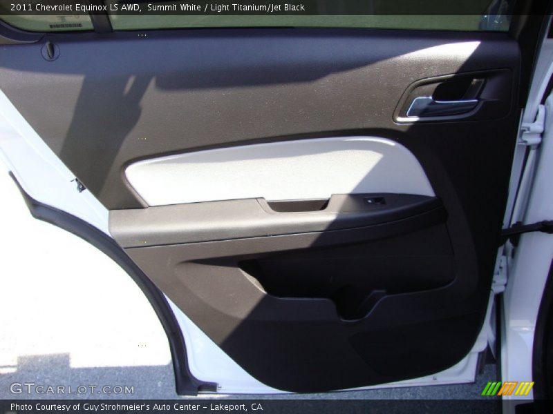 Summit White / Light Titanium/Jet Black 2011 Chevrolet Equinox LS AWD