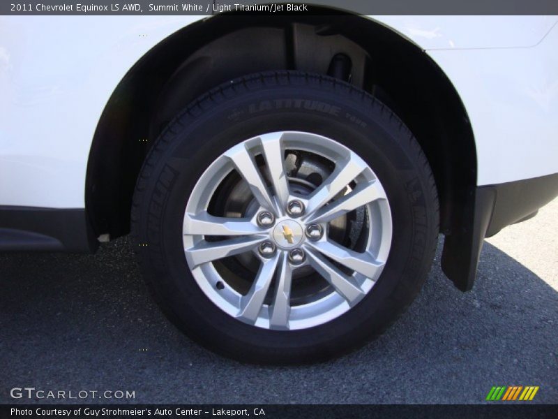 Summit White / Light Titanium/Jet Black 2011 Chevrolet Equinox LS AWD