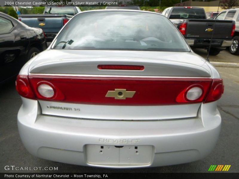 Ultra Silver Metallic / Graphite 2004 Chevrolet Cavalier LS Sedan