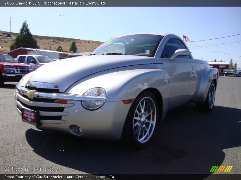 Ricochet Silver Metallic / Ebony Black 2005 Chevrolet SSR
