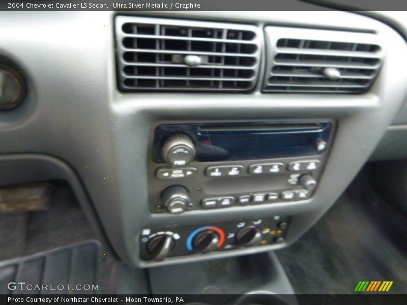 Ultra Silver Metallic / Graphite 2004 Chevrolet Cavalier LS Sedan