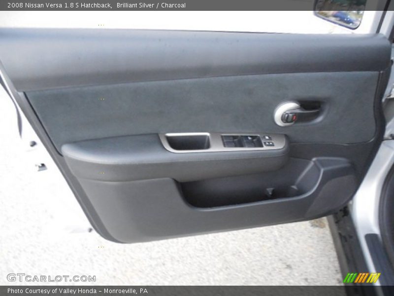 Brilliant Silver / Charcoal 2008 Nissan Versa 1.8 S Hatchback