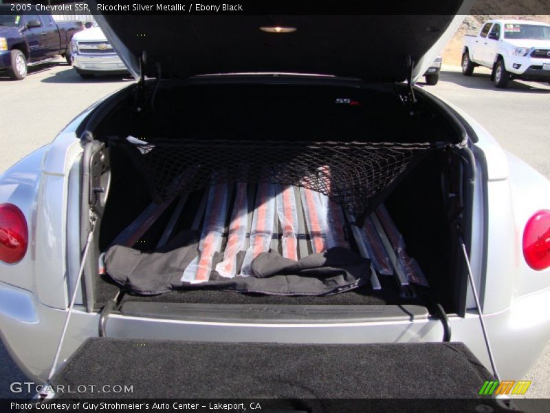 Ricochet Silver Metallic / Ebony Black 2005 Chevrolet SSR