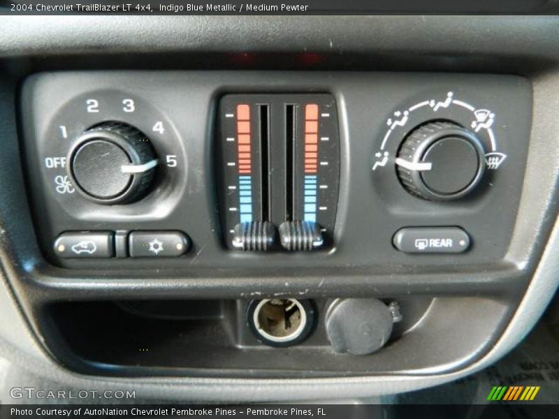 Indigo Blue Metallic / Medium Pewter 2004 Chevrolet TrailBlazer LT 4x4