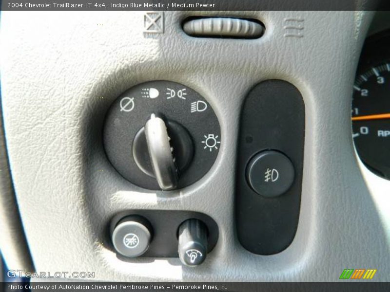 Indigo Blue Metallic / Medium Pewter 2004 Chevrolet TrailBlazer LT 4x4