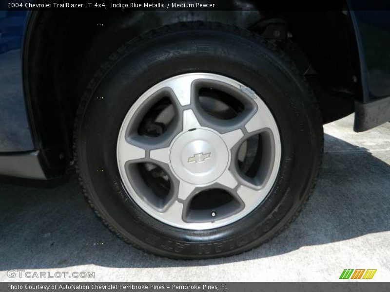 Indigo Blue Metallic / Medium Pewter 2004 Chevrolet TrailBlazer LT 4x4