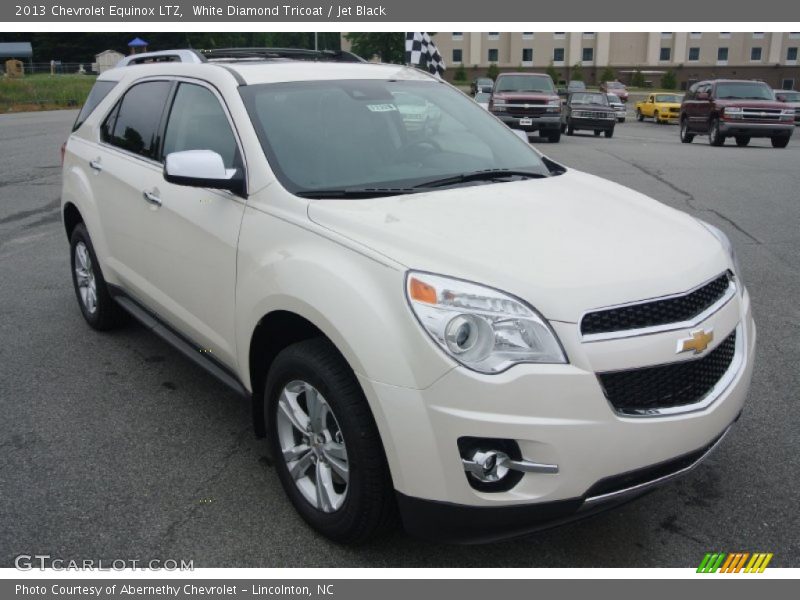 Front 3/4 View of 2013 Equinox LTZ