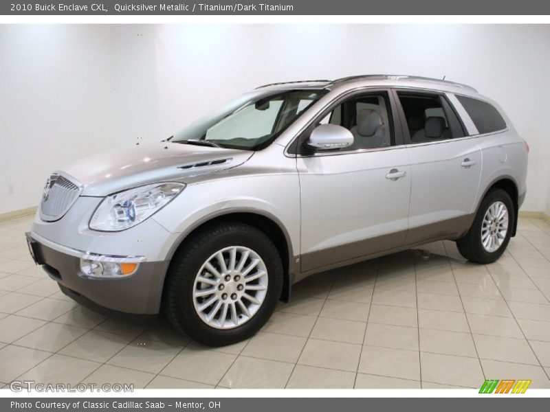 Front 3/4 View of 2010 Enclave CXL