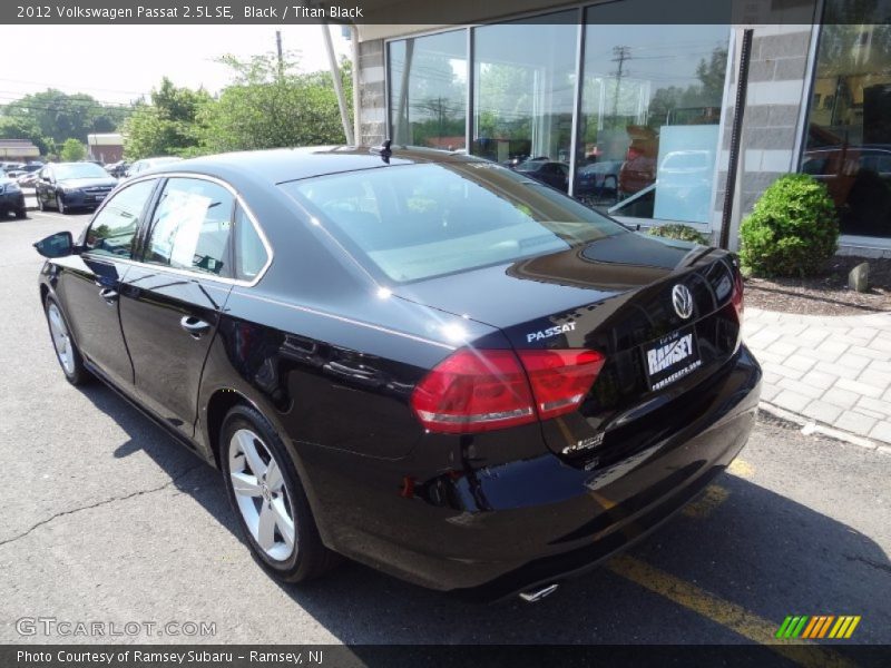 Black / Titan Black 2012 Volkswagen Passat 2.5L SE